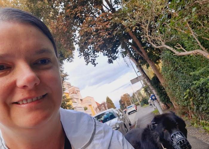 Selfie Frau mit Hund